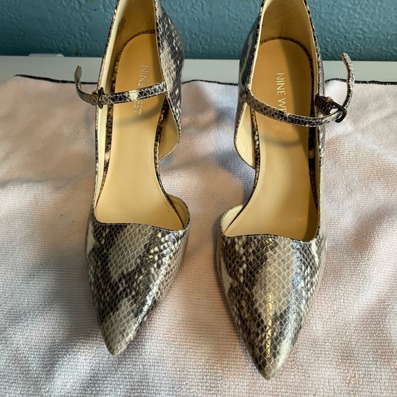 Snakeskin Nine West heels - Picture 1 of 4
